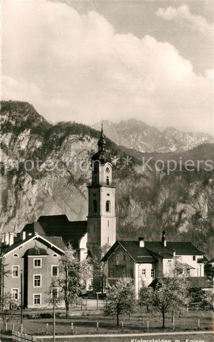 Kiefersfelden Ortsmotiv mit Kirche Blick zum Wilden Kaiser Kaisergebirge