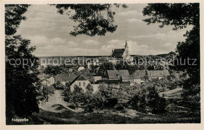 Neuzelle Ortsansicht mit Kirche