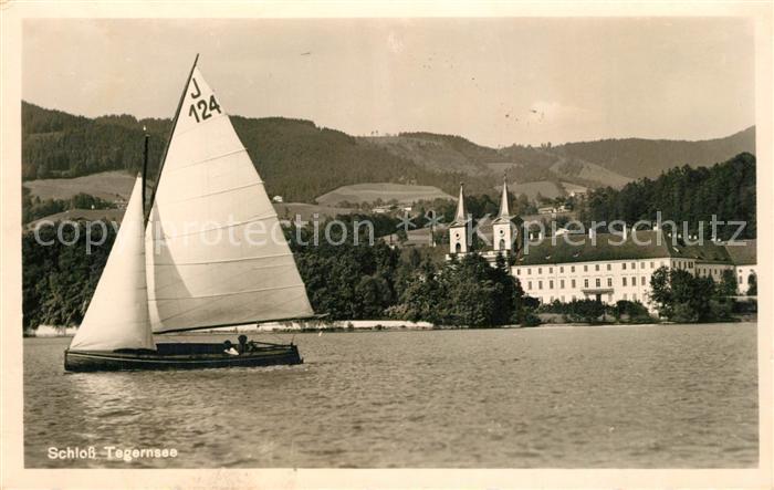 Tegernsee Bayern Schloss Ansicht vom See aus Segelboot