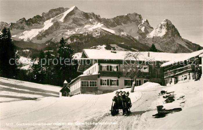 GARMISCH-PARTENKIRCHEN Bayern Gschwandtnerbauer im Winter Schlitten Wettersteing
