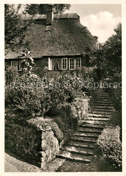 Blankenese Hamburg Reetdach Wohnhaus Panzerstrasse