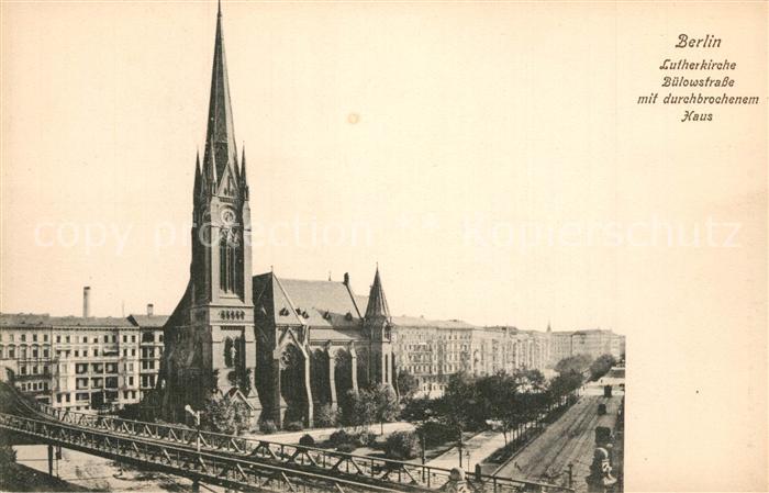 BERLIN  CITY Lutherkirche Buelowstrasse mit duchbrochenem Haus