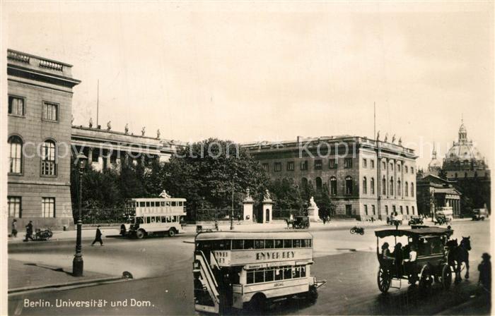 BERLIN  CITY Universit?t und Dom Pferdekutsche und Bus
