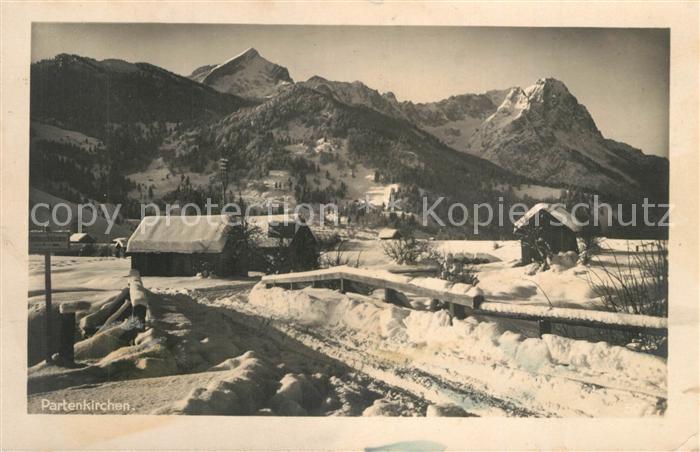 Partenkirchen Holzh?user im Schnee