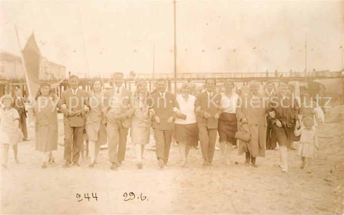 Ahlbeck Ostseebad Gruppenfotot am Strand