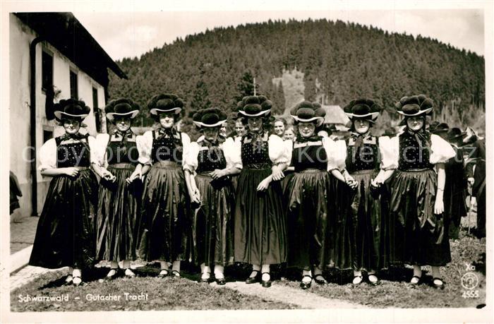 Gutach Breisgau Frauen in Tracht