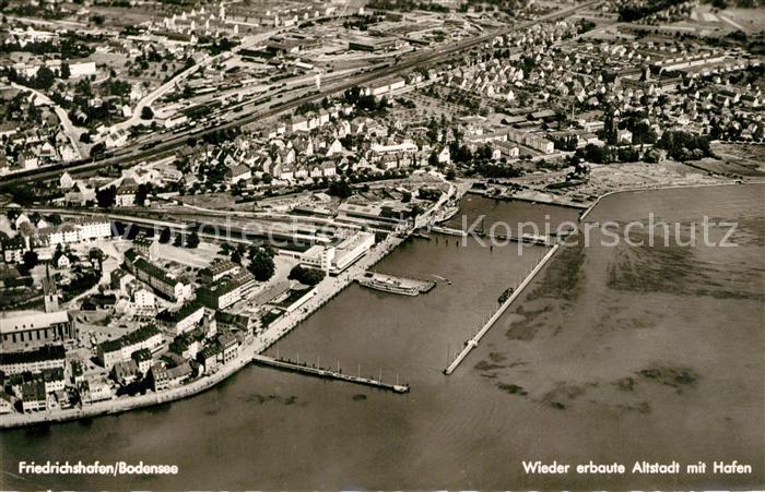 Friedrichshafen Bodensee Wieder erbaute Altstadt mit Hafen Fliegeraufnahme