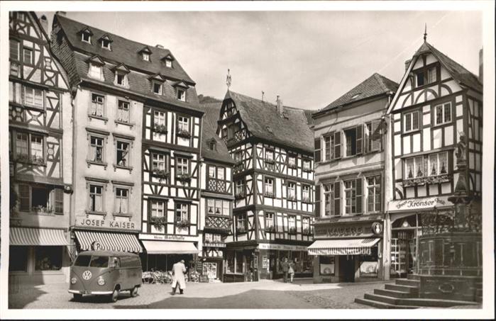 BERNKASTEL-KUES Berncastel Rheinland-Pfalz Mosel Marktplatz