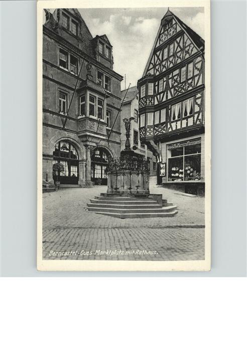 BERNKASTEL-KUES Berncastel Rheinland-Pfalz Marktplatz Rathaus