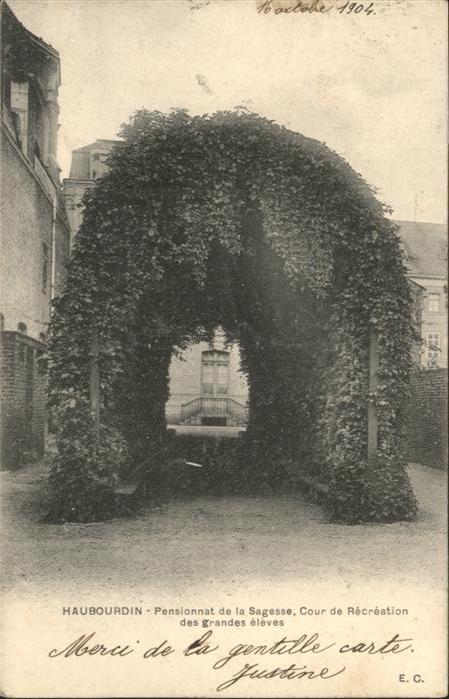 Haubourdin Pensionnat de la Sagesse Cour de Recrea