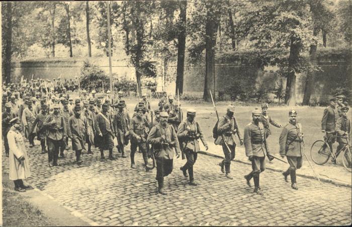 Lille Nord Lille des prisonniers quittent la Citad