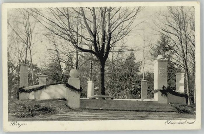 Bergen Chiemgau Bergen Ehrendenkmal ungelaufen ca. 1920