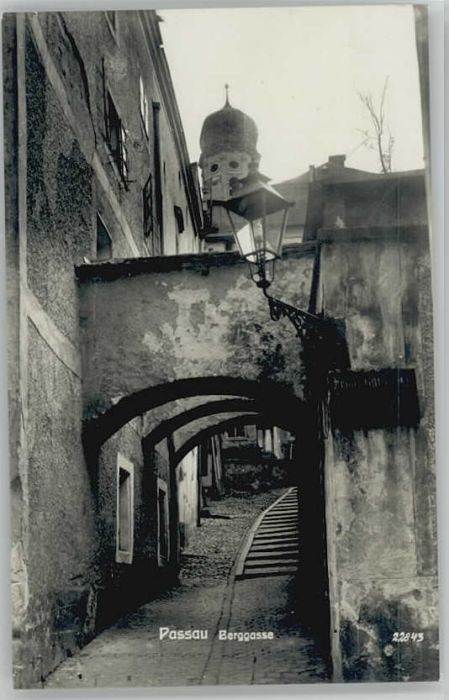 PAssAU Bayern Berggasse ungelaufen ca. 1910