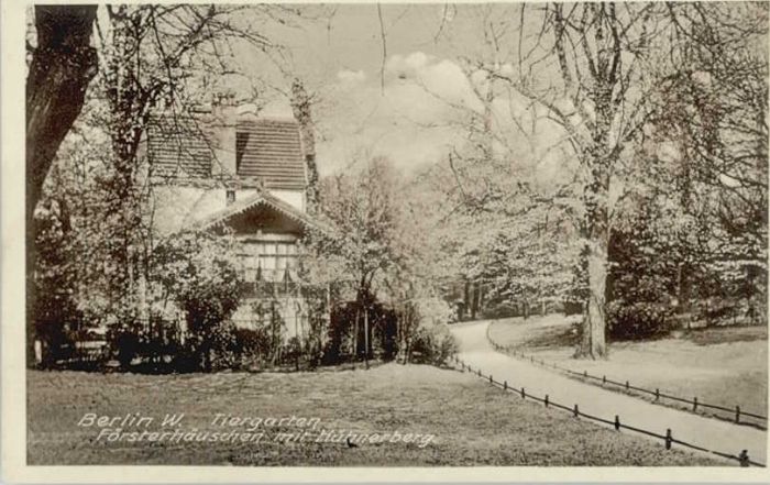 BERLIN  CITY Tiergarten Foersterhaus Huehnerberg *