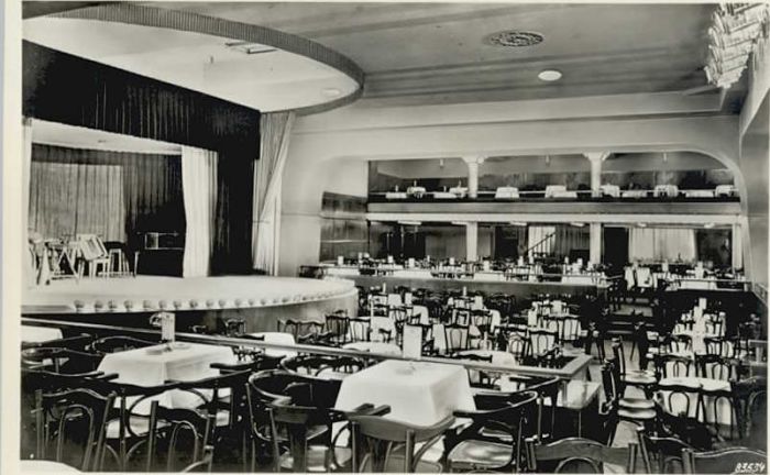 DuessELDORF  CITY unte Buehne Adler *