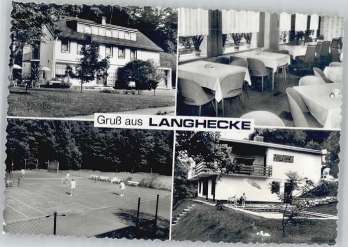 Langhecke Tennisplatz