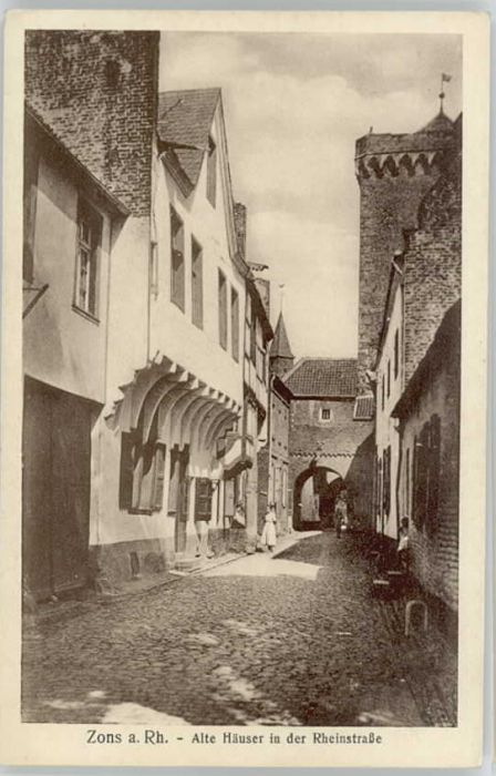 Zons Rhein NRW Rheinstrasse