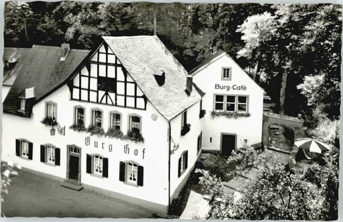 Niedermanderscheid Eifel Burg Cafe