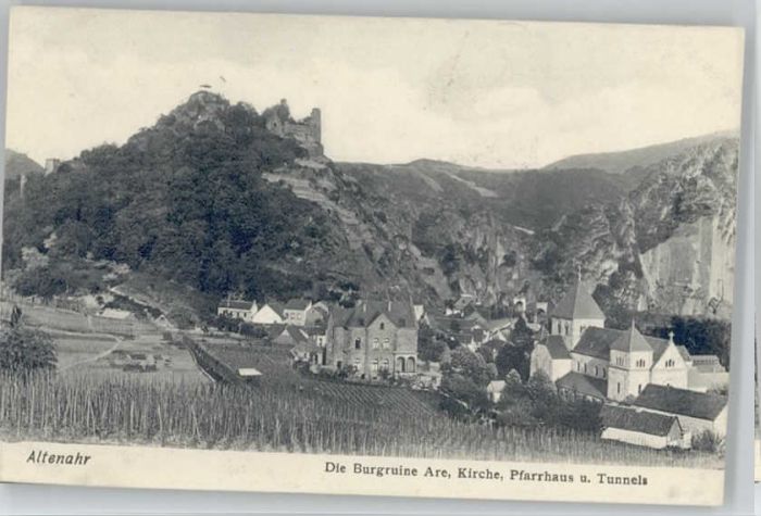 Altenahr Burgruine Are Kirche Pfarrhaus Tunnel