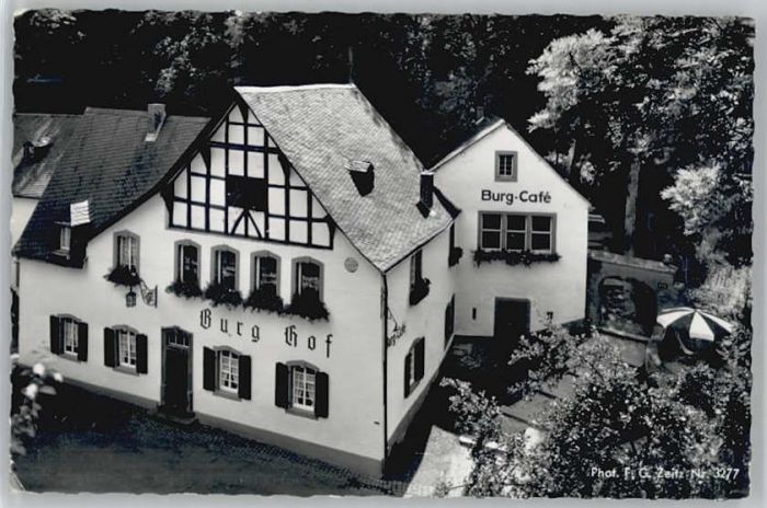 Niedermanderscheid eifel Burg Cafe