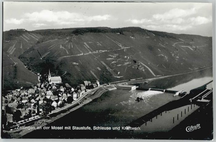 Zeltingen-Rachtig Mosel Zeltingen Staustufe Schleuse Kraftwerk