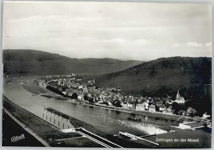 Zeltingen-Rachtig Mosel Zeltingen Fliegeraufnahme