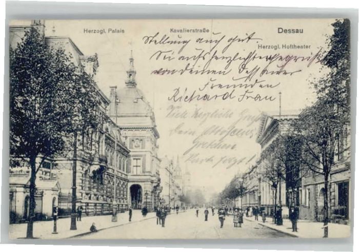 Dessau-Rosslau Dessau Theater Palais Kavalierstrasse