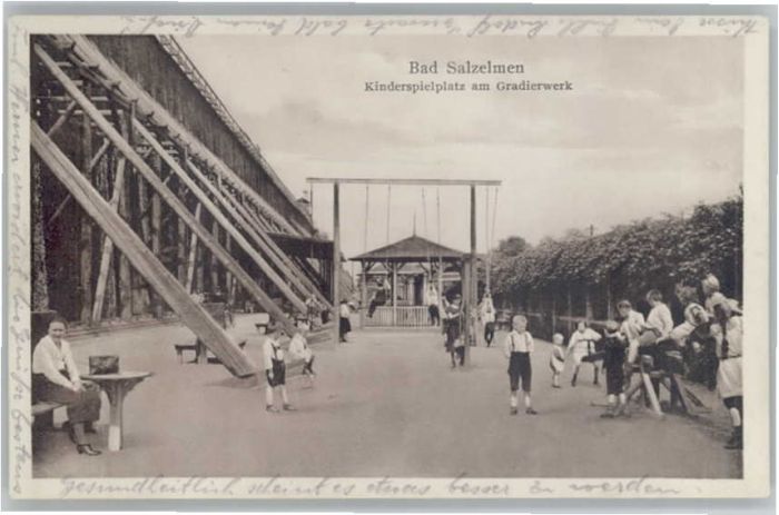 Bad Salzelmen Kinderspielplatz Gradierwerk