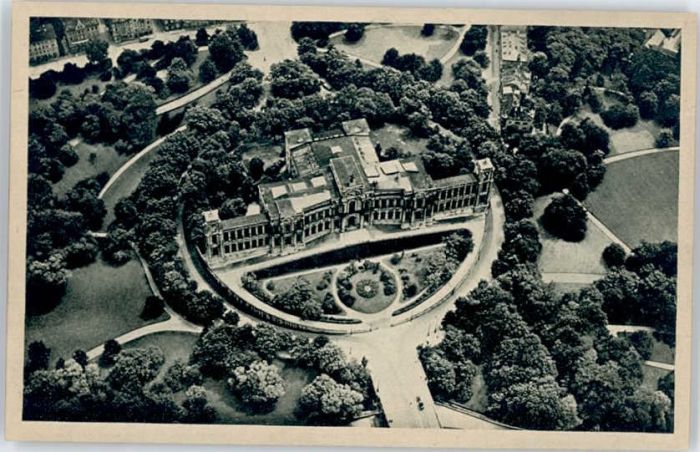 Muenchen Bayern Fliegeraufnahme Maximilianeum