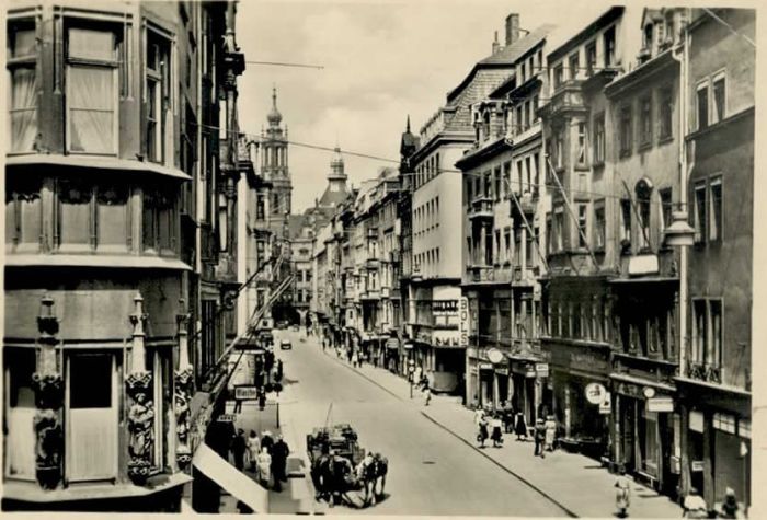 DRESDEN Elbe Schlossstrasse Hofkirche Schloss
