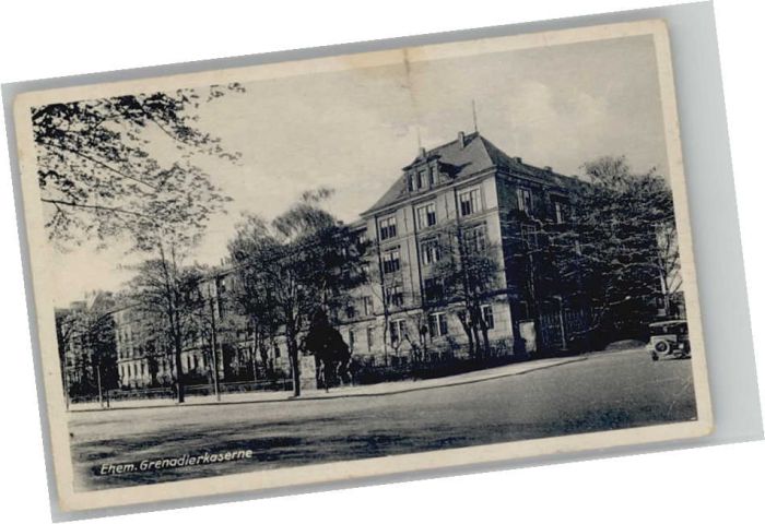 DRESDEN Elbe [Foto Paul Schulze] Grenadierkaserne
