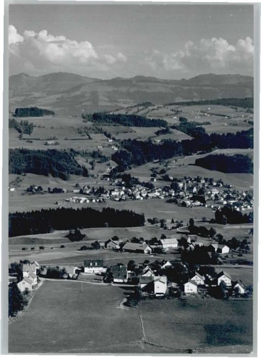 Lindenberg Allgaeu liegeraufnahme auf der Hub