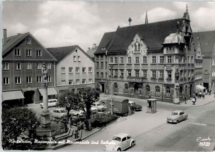 Mindelheim Marienplatz Mariensäule Rathaus