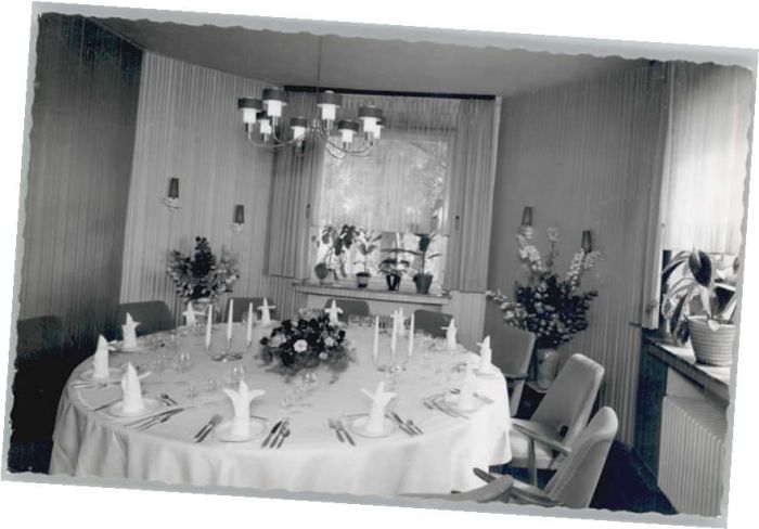 Friedrichsfeld Niederrhein Esstisch