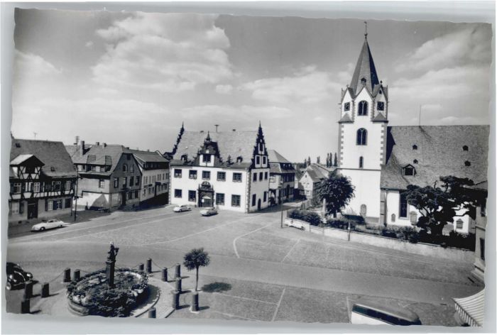 Gross-Umstadt Marktplatz Marktbrunnen Rathaus Kirche