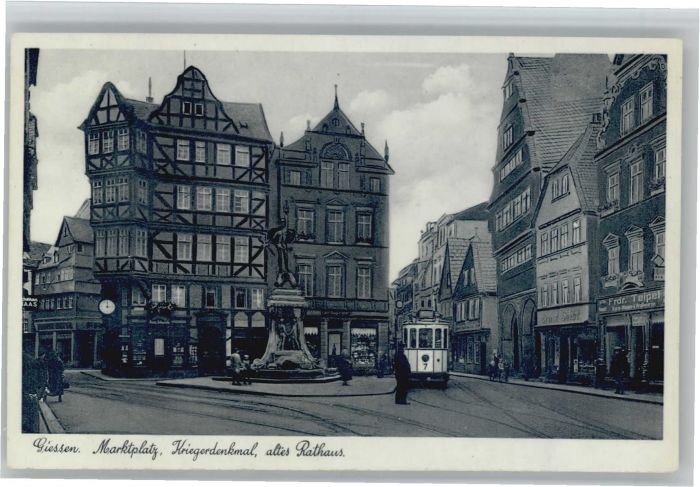 Giessen Lahn Giessen Marktplatz Kriegerdenkmal altes