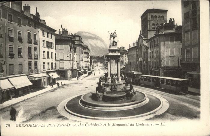 Grenoble Place Notre-Dame
Cathedrale et Monumen