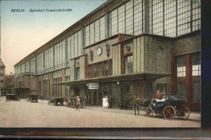 BERLIN CITY Bahnhof Friedrichstrasse Kutsche