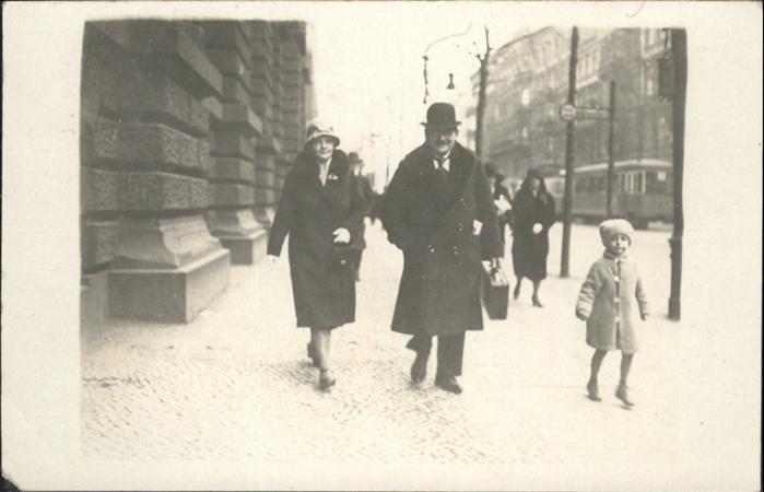 BERLIN CITY Strasse Familie