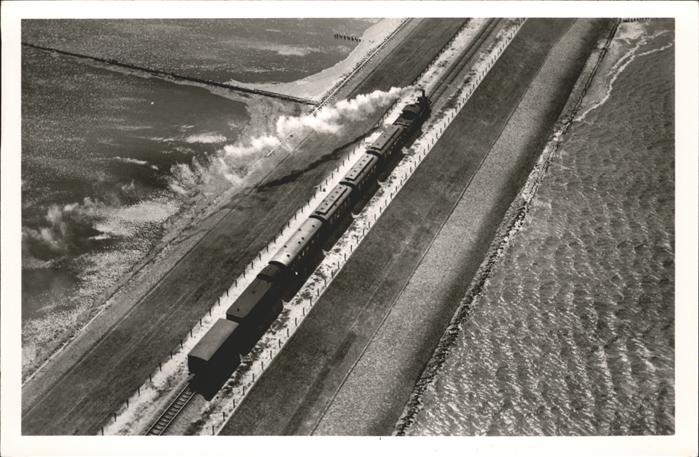 Insel Sylt D Zug Hindenburgdamm Fliegeraufnahme