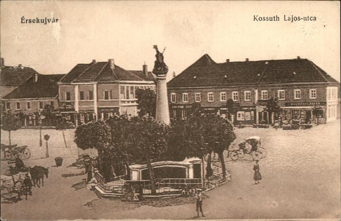 Ersekujvar Kossuth Lajos-utca