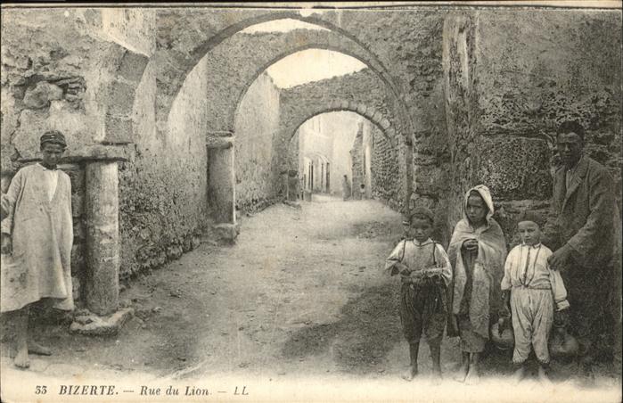 Bizerte Rue du Lion Kinder