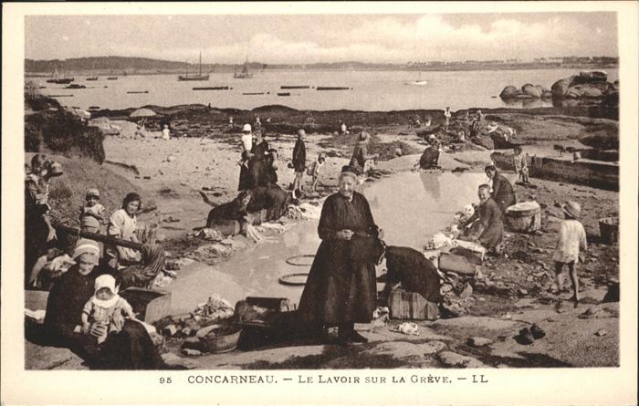 Concarneau Finistere Lavoir sur la Grève