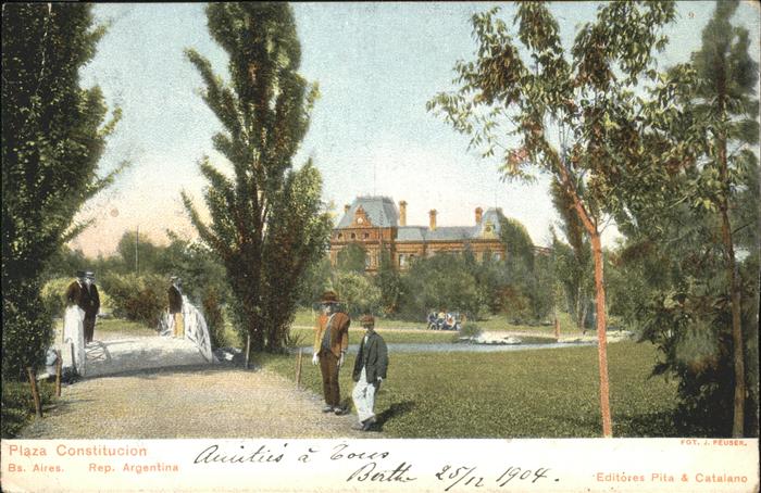Buenos Aires plaza Constitucion