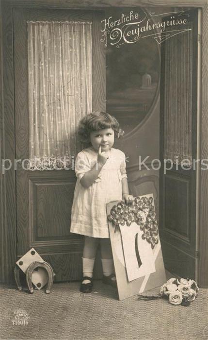 Foto RKL Paris Nr. 7160/4 Kind Neujahr Hufeisen Blumen