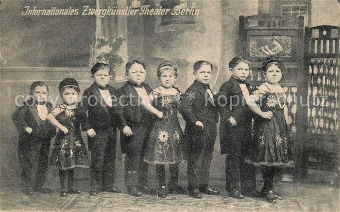 Kuriosum Liliputaner Internationales Zwergkuenstler-Theater Berlin