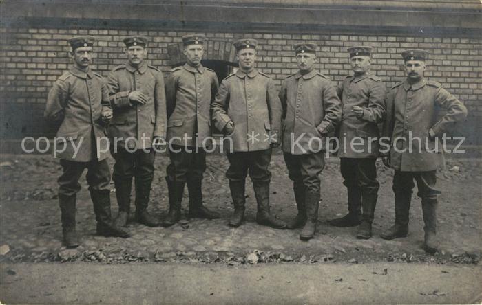 BERLIN  CITY Gruppenfoto Soldaten Militaer