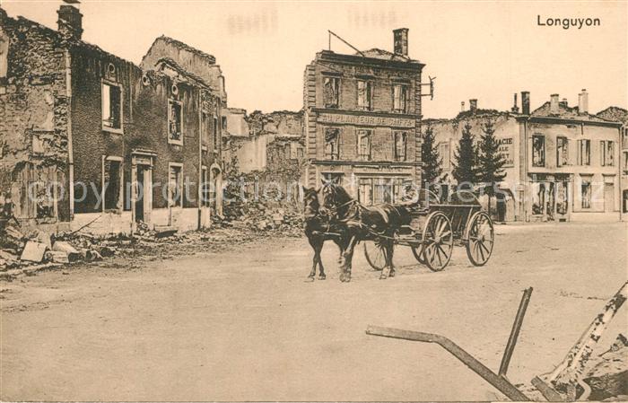 Longuyon Haeuserpartie in Truemmern 1. Weltkrieg Pferdewagen