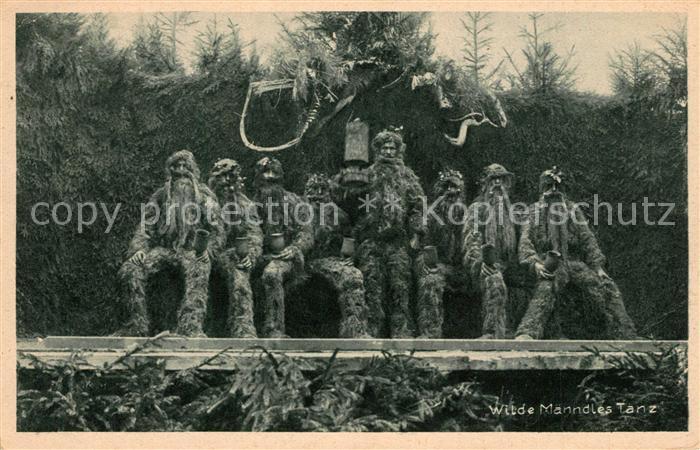 Oberstdorf Historischer Wilde Maenndles Tanz Volkstrachtenverein