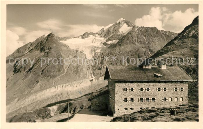 oetztal Tirol Samoar-Huette mit Mutmalspitze